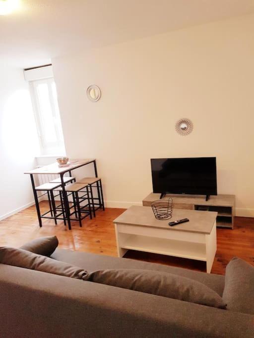 شقة Le Jeanne 4/6 Couchages, Wifi, Sanctuaire لورد المظهر الخارجي الصورة